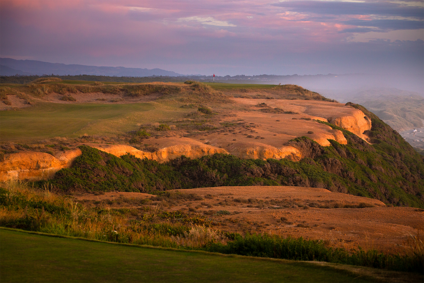 Example photo for a puzzle with Bandon Dunes hole 16