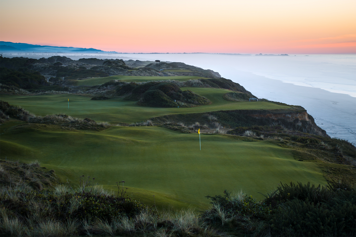Example photo for a puzzle with Pacific Dunes holes 10 and 11.